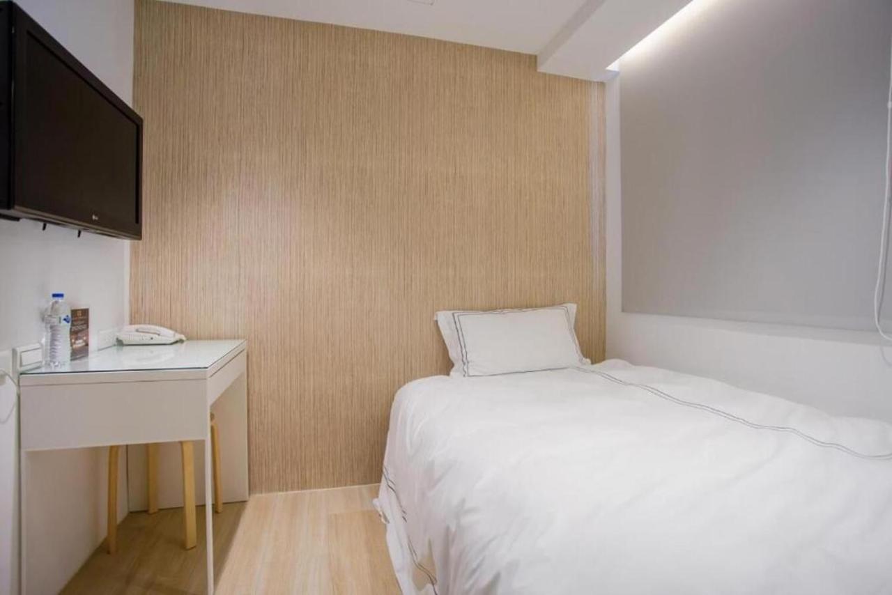 Mini West Hotel Đài Trung Ngoại thất bức ảnh
