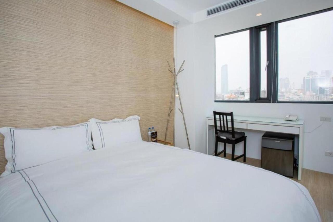 Mini West Hotel Đài Trung Ngoại thất bức ảnh