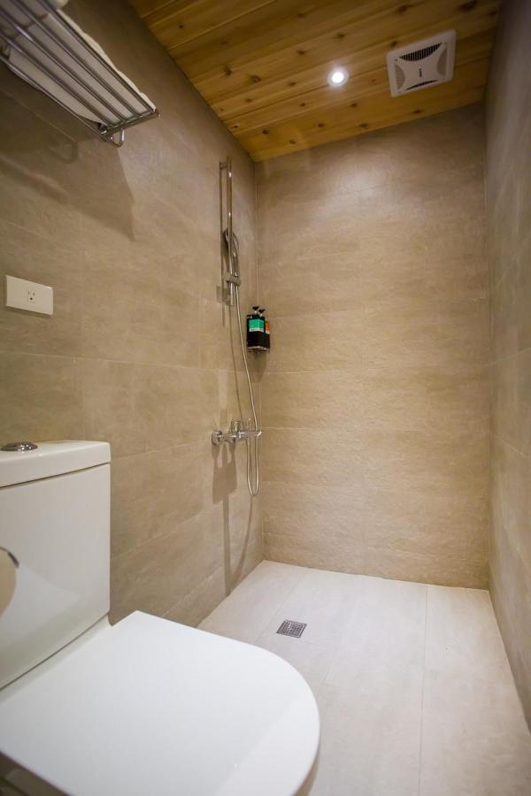 Mini West Hotel Đài Trung Ngoại thất bức ảnh
