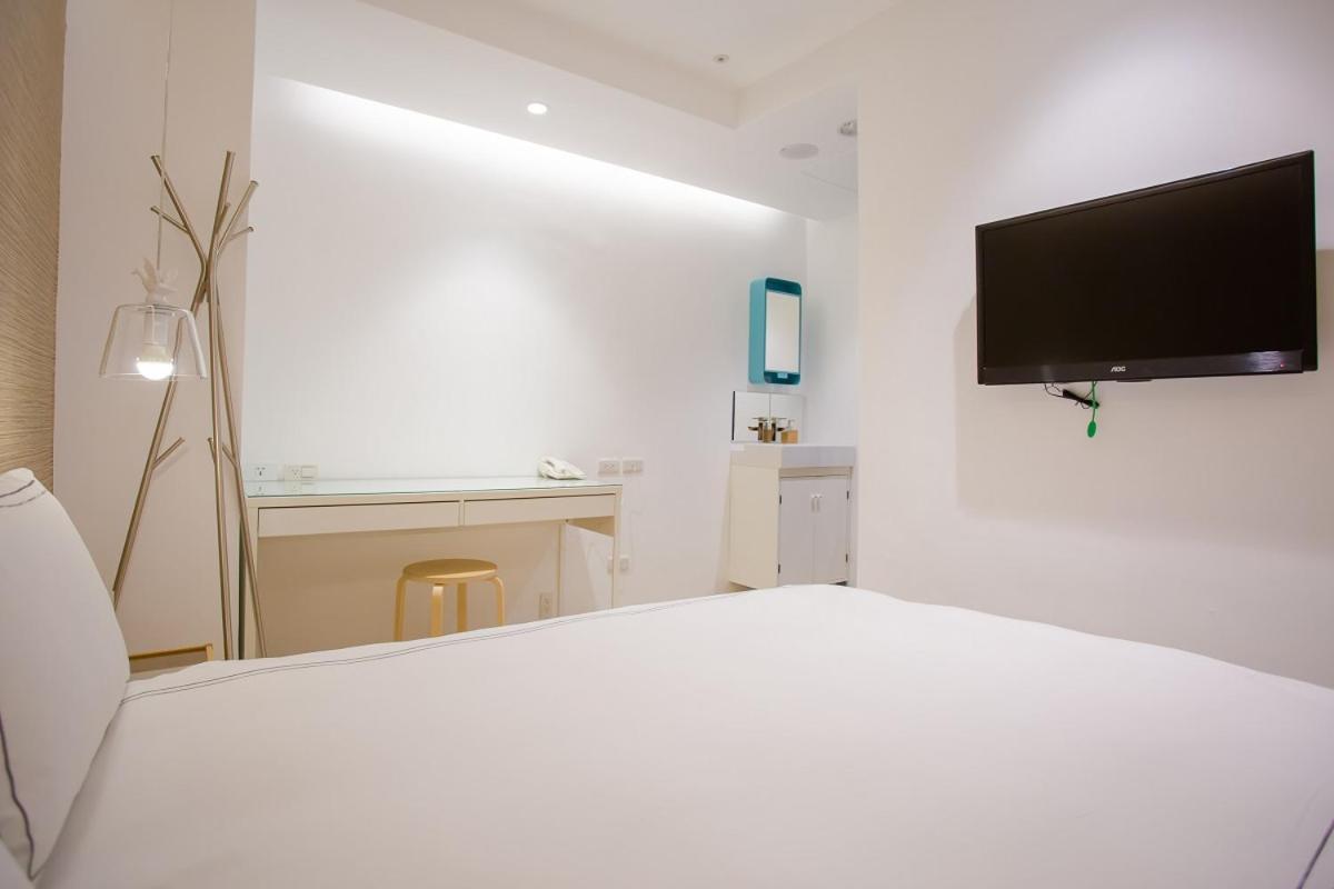 Mini West Hotel Đài Trung Ngoại thất bức ảnh