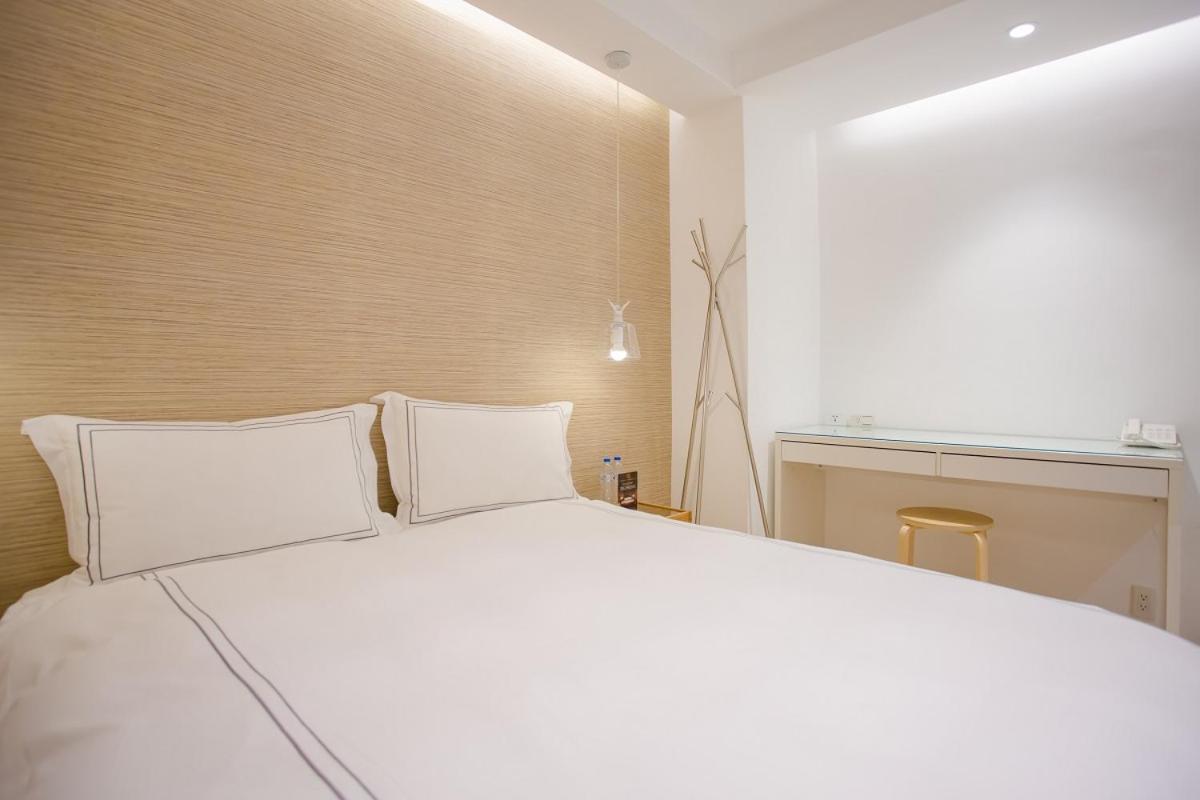Mini West Hotel Đài Trung Ngoại thất bức ảnh