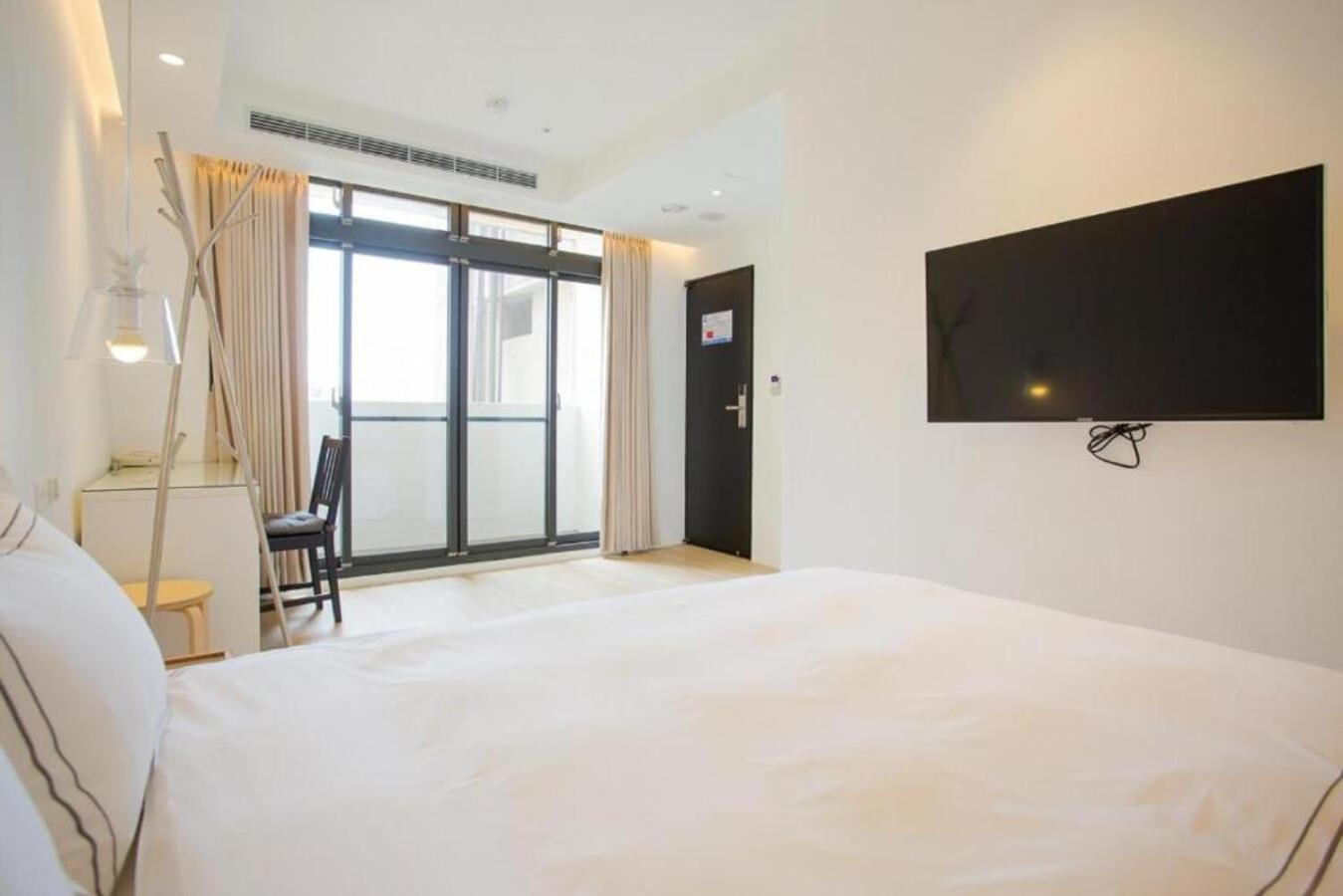 Mini West Hotel Đài Trung Ngoại thất bức ảnh