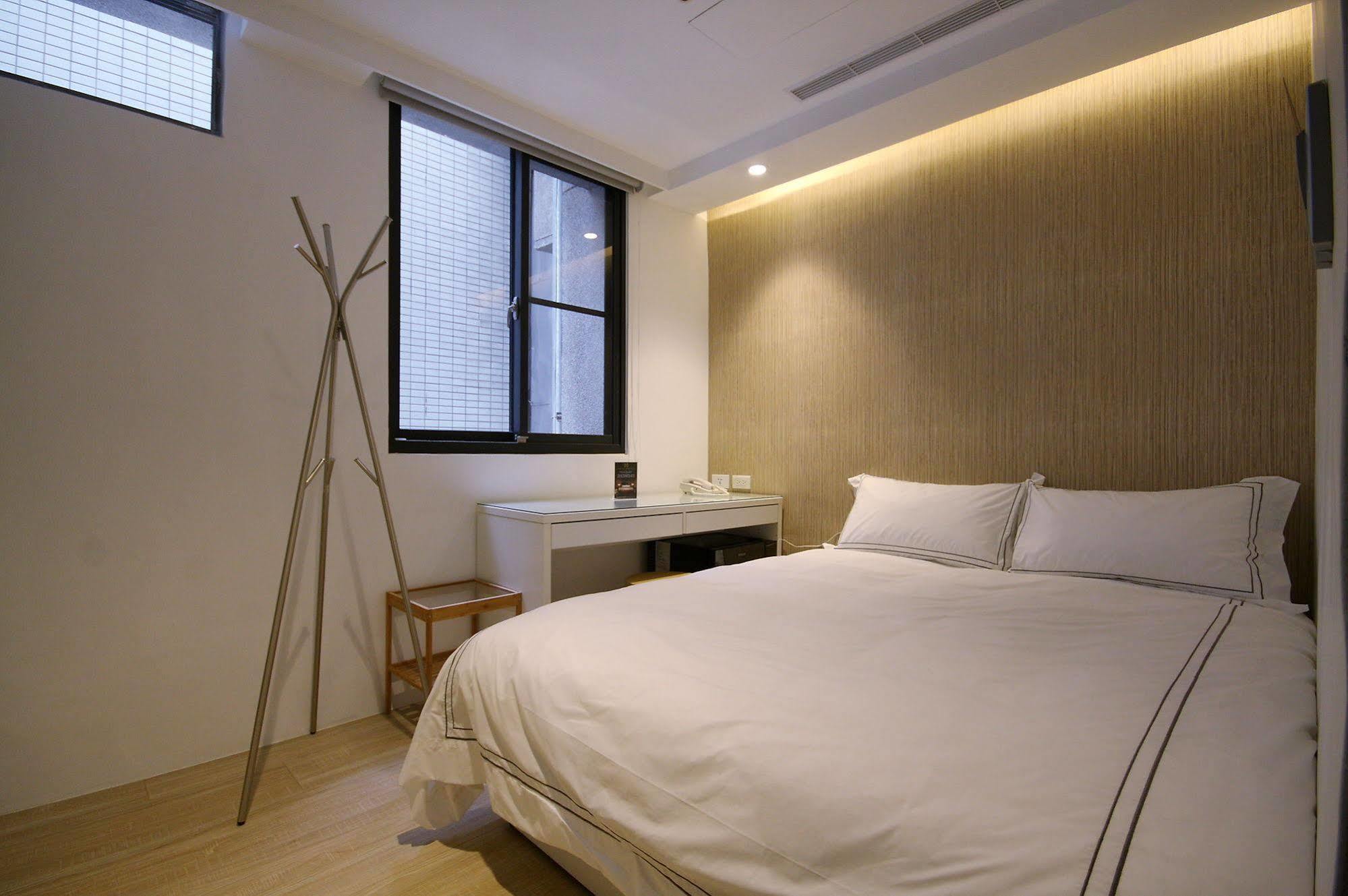 Mini West Hotel Đài Trung Ngoại thất bức ảnh