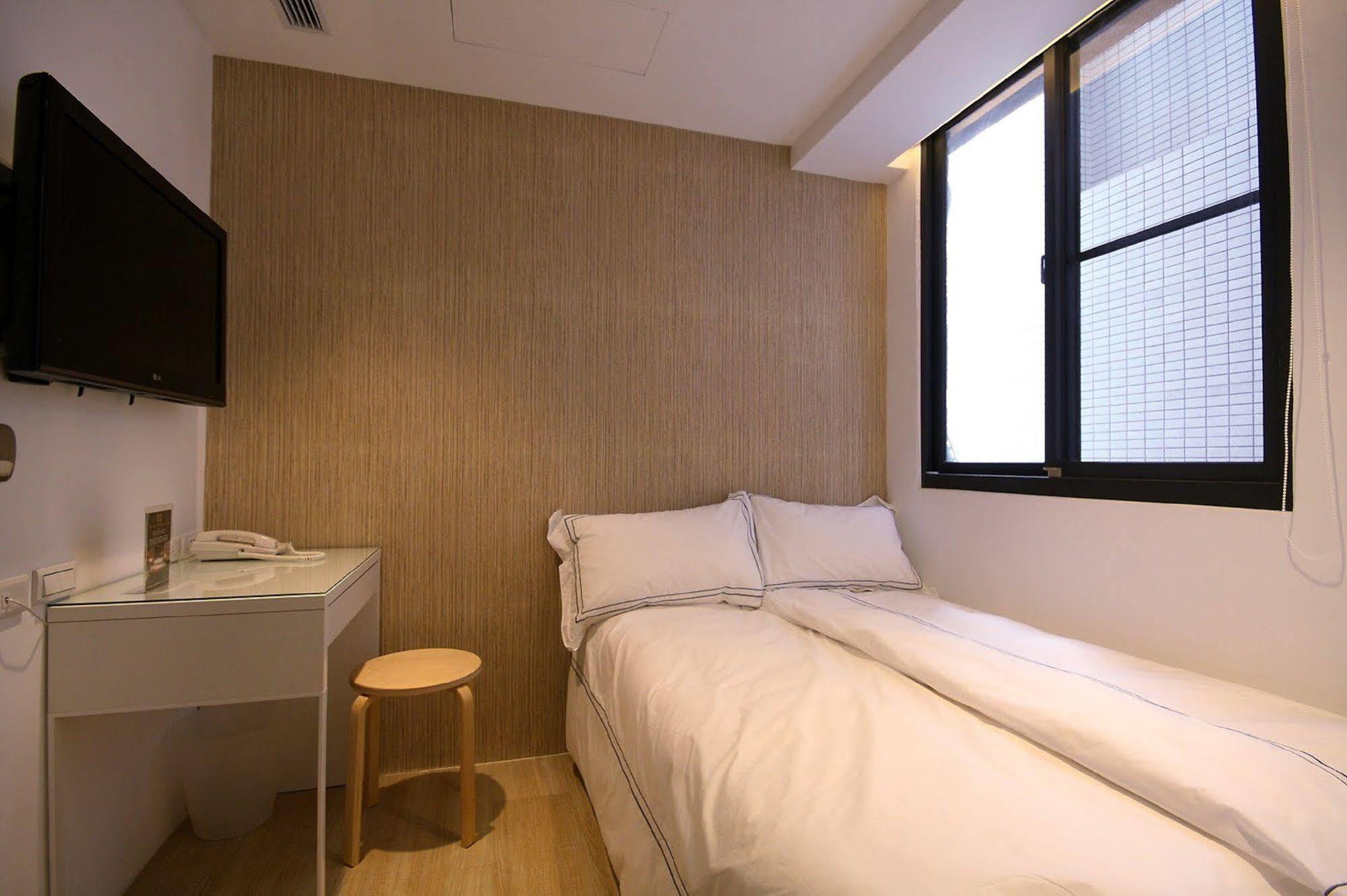 Mini West Hotel Đài Trung Ngoại thất bức ảnh