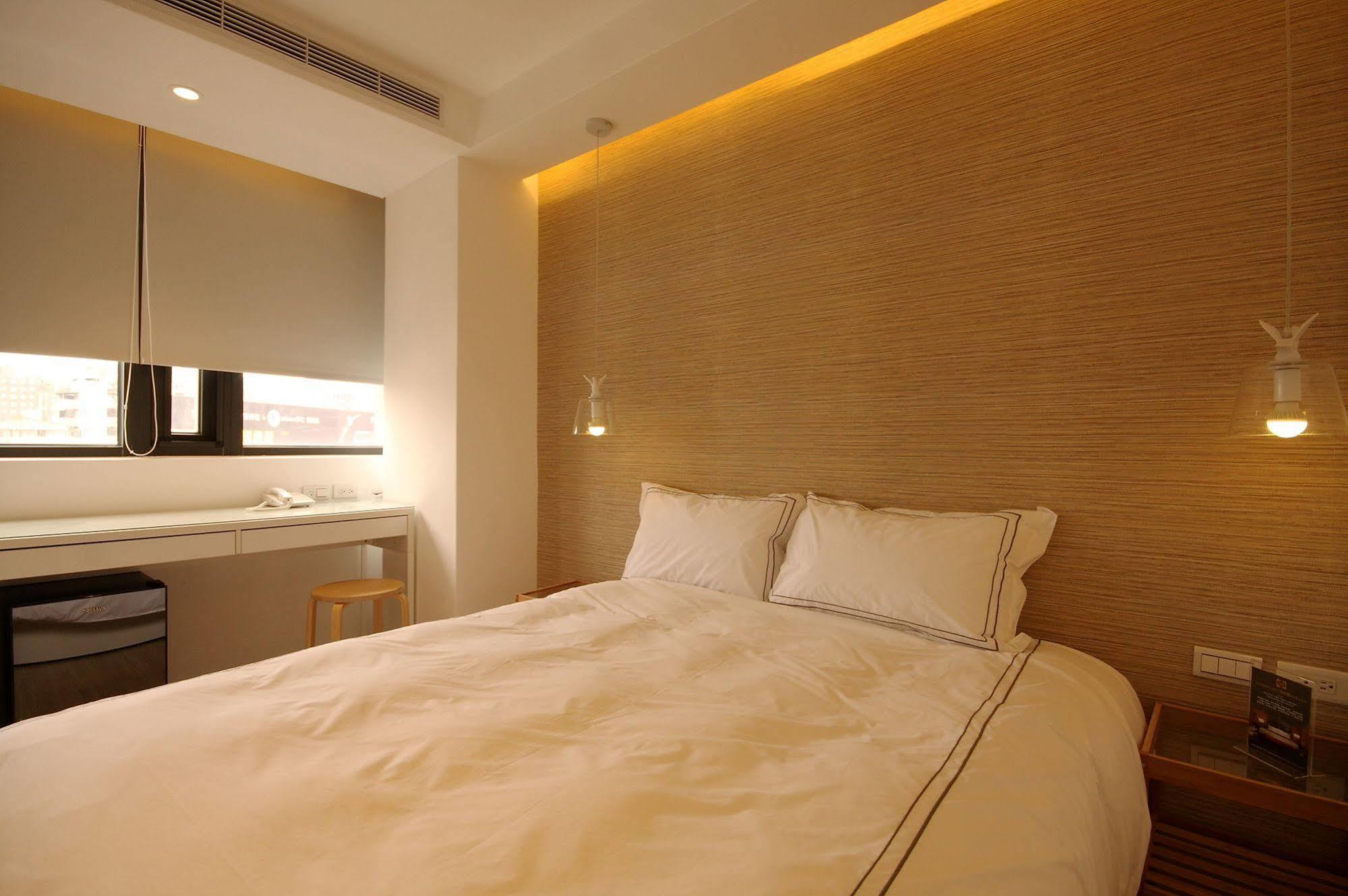 Mini West Hotel Đài Trung Ngoại thất bức ảnh